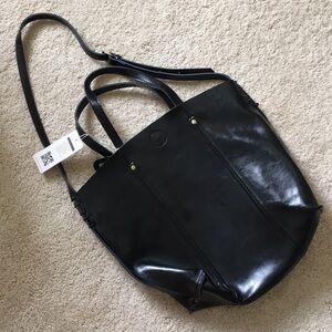 Heshe Black leather Tote Style Bag NWT. P/A917/975
